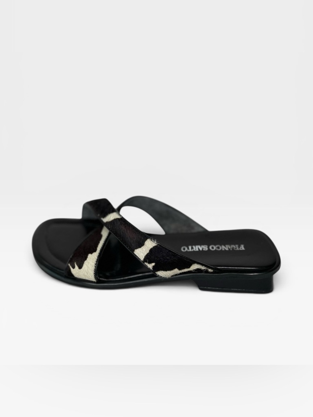 Vintage Franco Sarto Black and White Cowhide Cross-Strap Slide - Picture 2 of 5